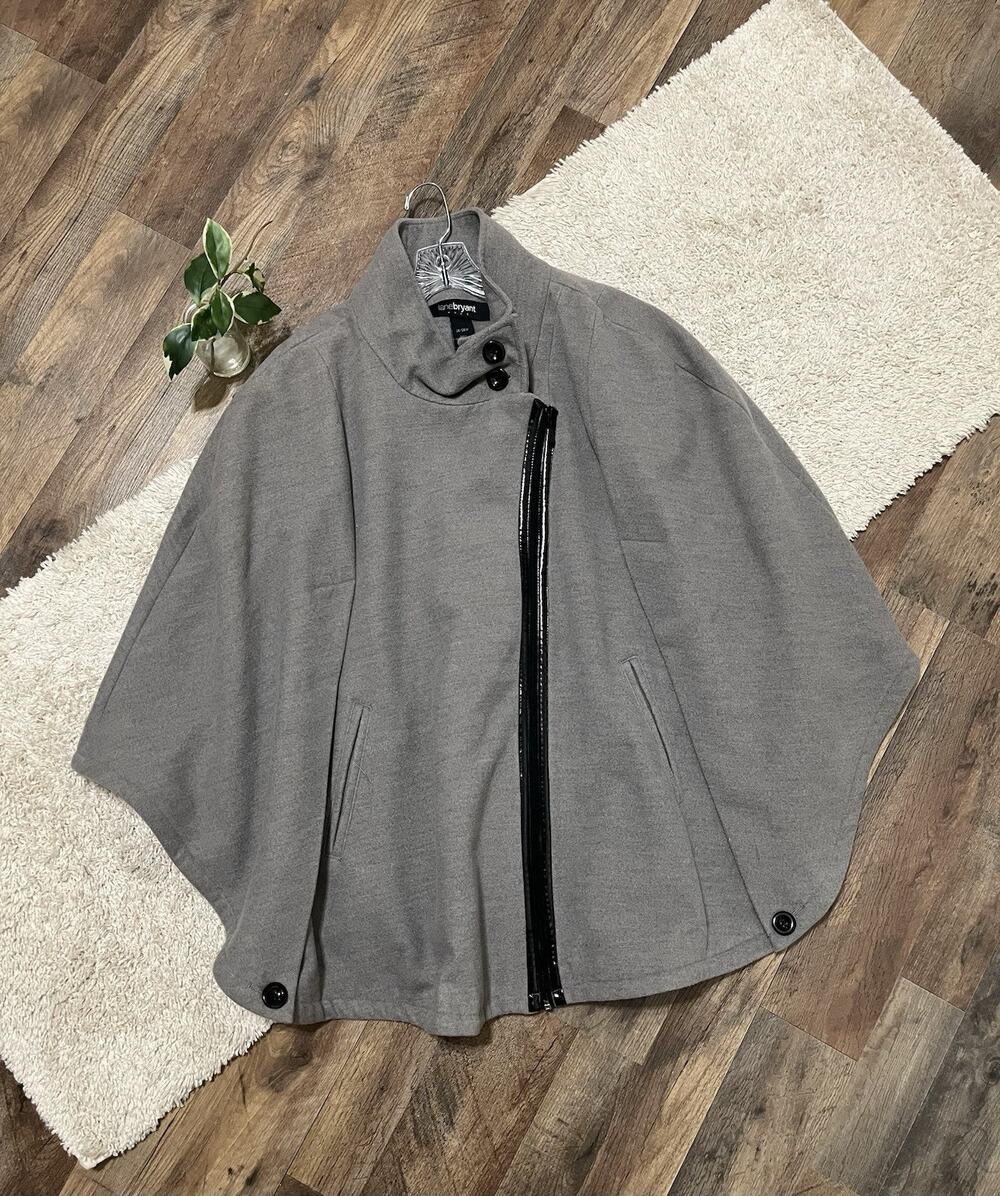 Lane Bryant Size 26/28 W Gray Black Faux Leather Trim Cap Poncho Coat